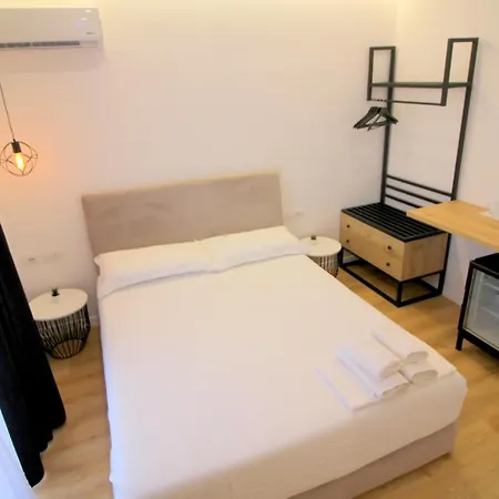 ホテル Qurku 2 Sarandë