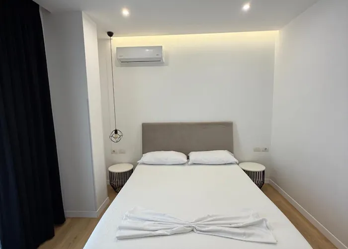 Hotel Qurku 2 - Center 3*