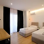 Qurku 2 - Center 3* Sarandë