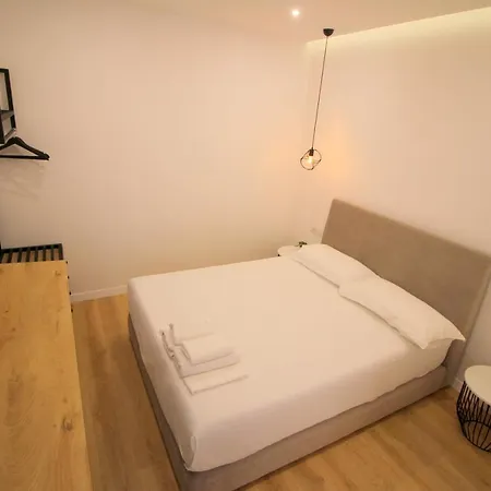 ホテル Qurku 2 Sarandë