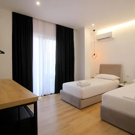 ホテル Qurku 2 Sarandë