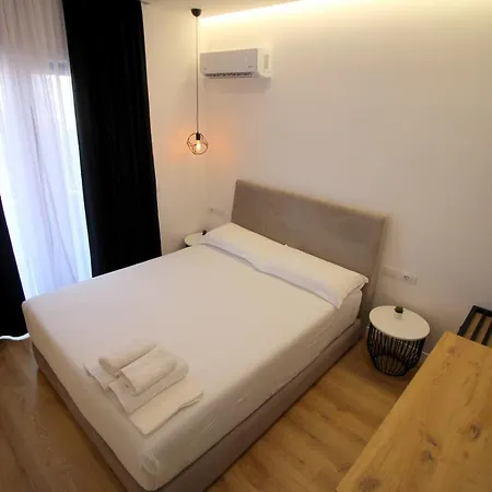 Qurku 2 ホテル Sarandë