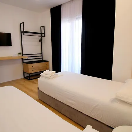 Qurku 2 * Sarandë