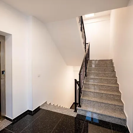 فندق Qurku 2 - Center ساراندا