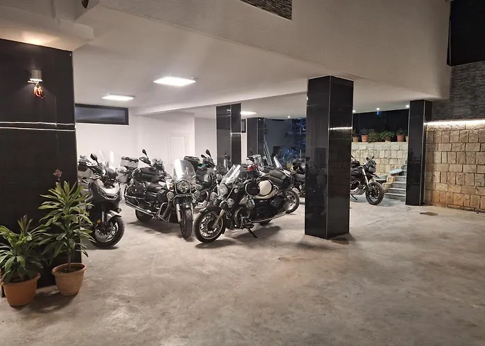 Hotel Qurku 2 - Center 3*