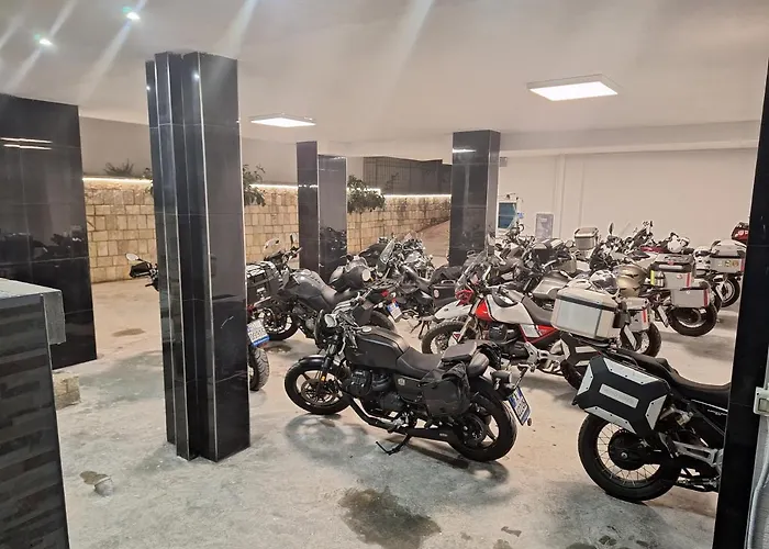 Qurku 2 - Center Hotel 3*