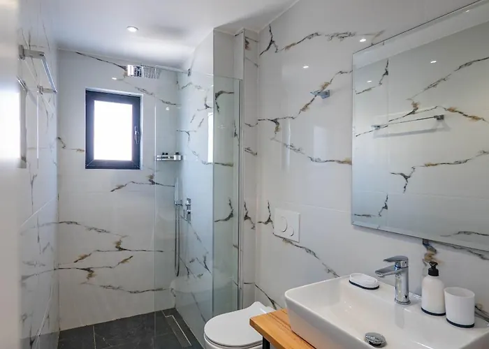 Qurku 2 - Center فندق ساراندا